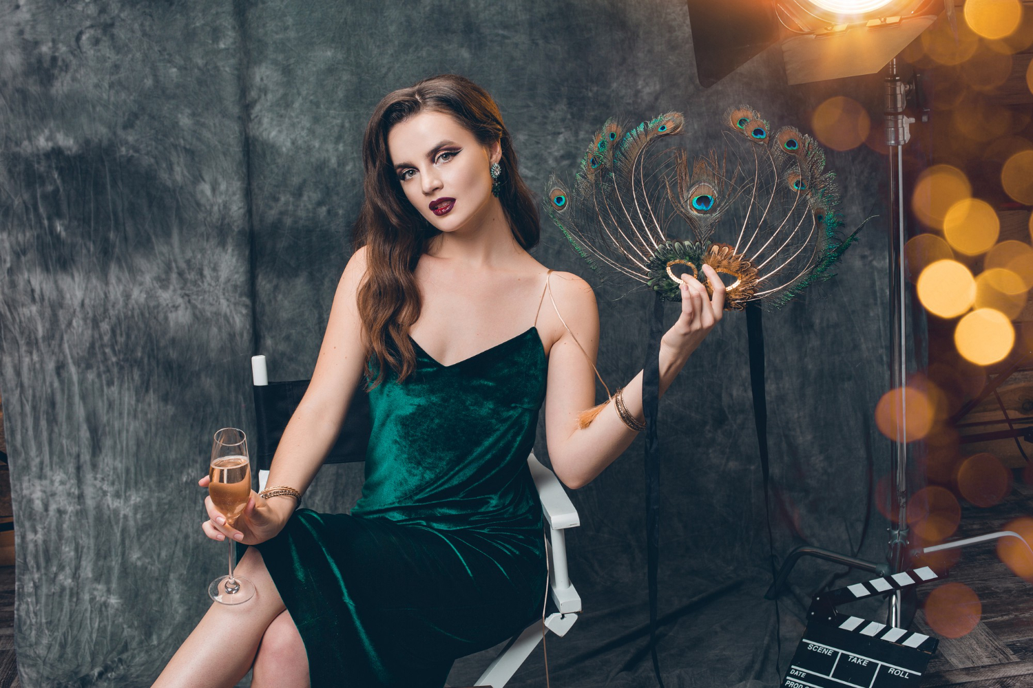 You are currently viewing 10 Fan Engagement Tricks That Keep Subscribers Renewing Every Month